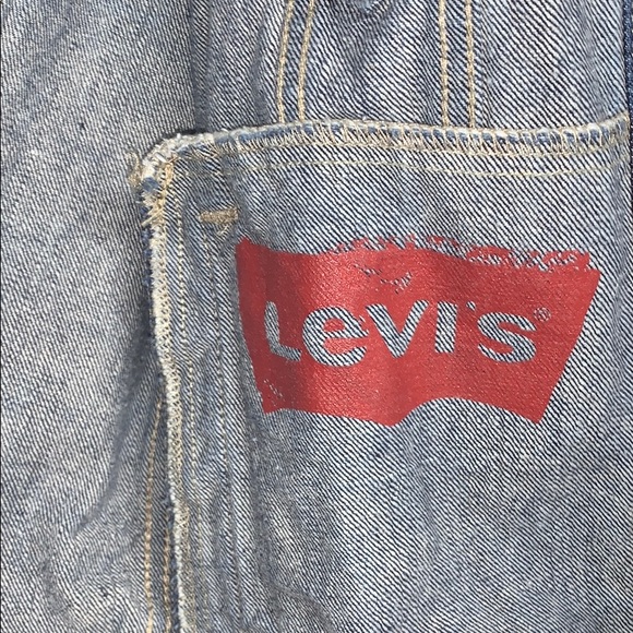 LEVI'S dark wash denim jacket - Picture 2 of 7